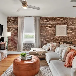 https://the-georgia-peach-near-plant-riverside-downtown.top-hotels-in-savannah.com