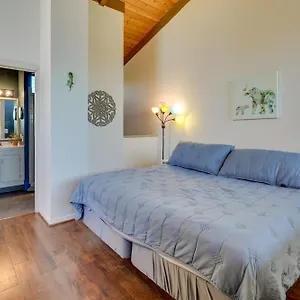 https://top-floor-ocean-view-kailua-bay-resort-condo.hotelsinhawaii.org